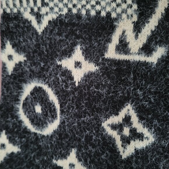 Louis Vuitton Sweater - Picture 8 of 9